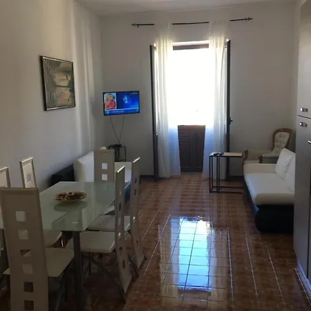 Casa Vacanza アパート リーパリ