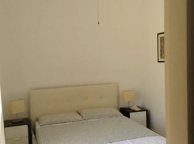 Casa Vacanza * ליפארי